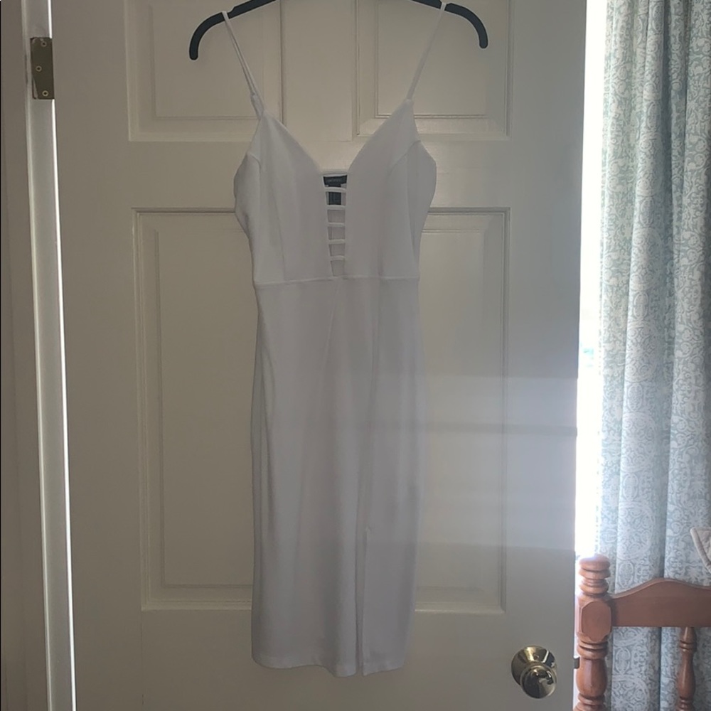 White bodycon dress